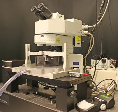  HomeCage / Z-Deck  mounted on an Olympus microscope